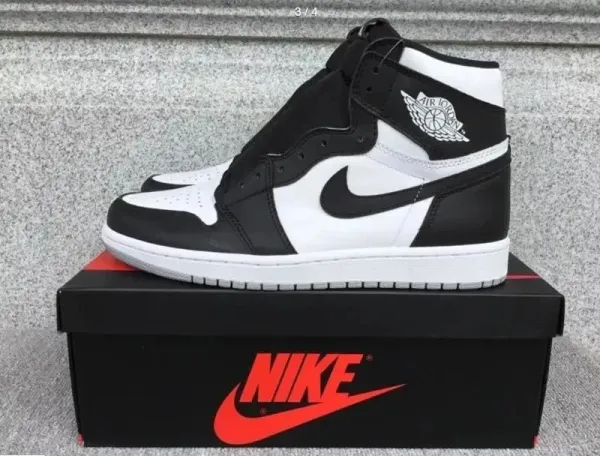 Air Jordan 1 High OG Bred Toe Sneakers - 1