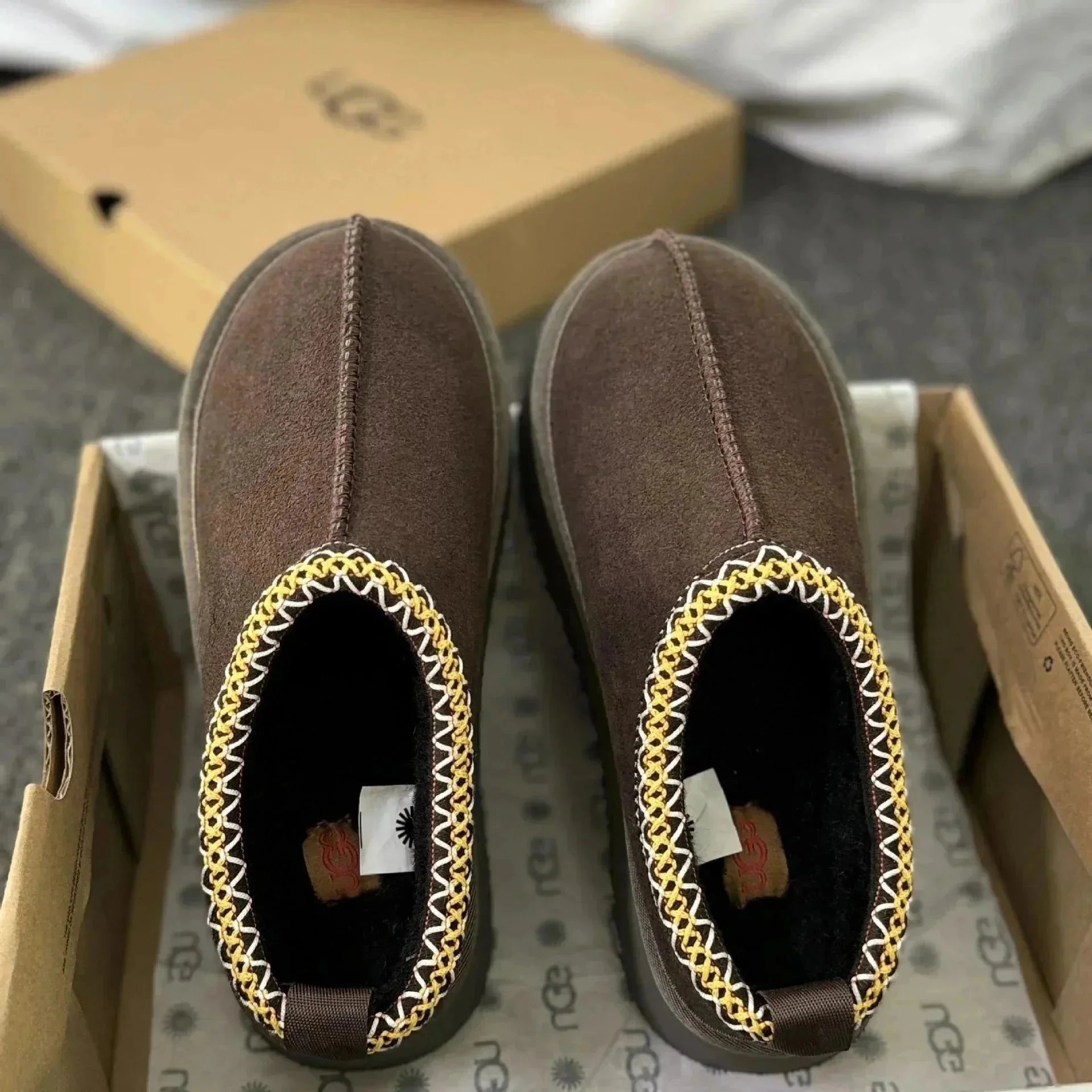 UGG Tasman Sparkle Beige Slip-On Slippers - 6