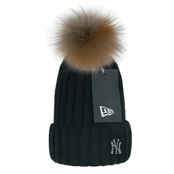 New Era MLB New York Yankees Black Ribbed Beanie with Fox Fur Pom-Pom - 1