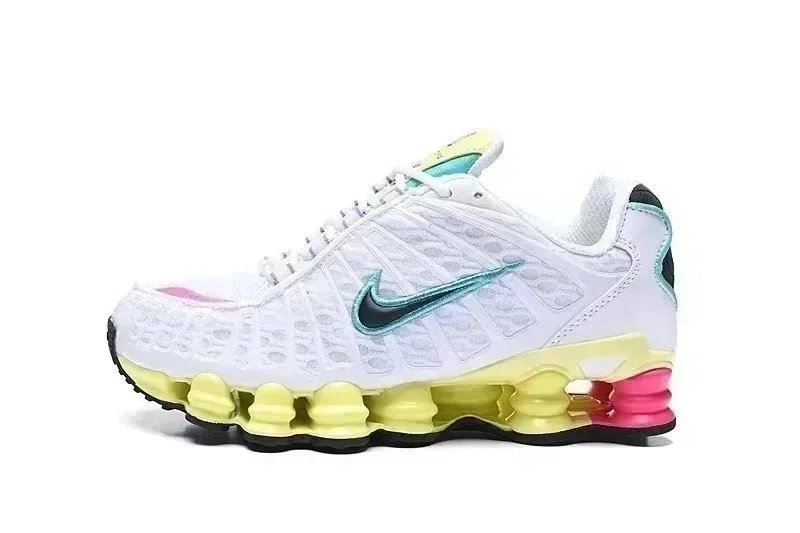 Nike Shox R4 x Supreme White/Red Sneakers - 7