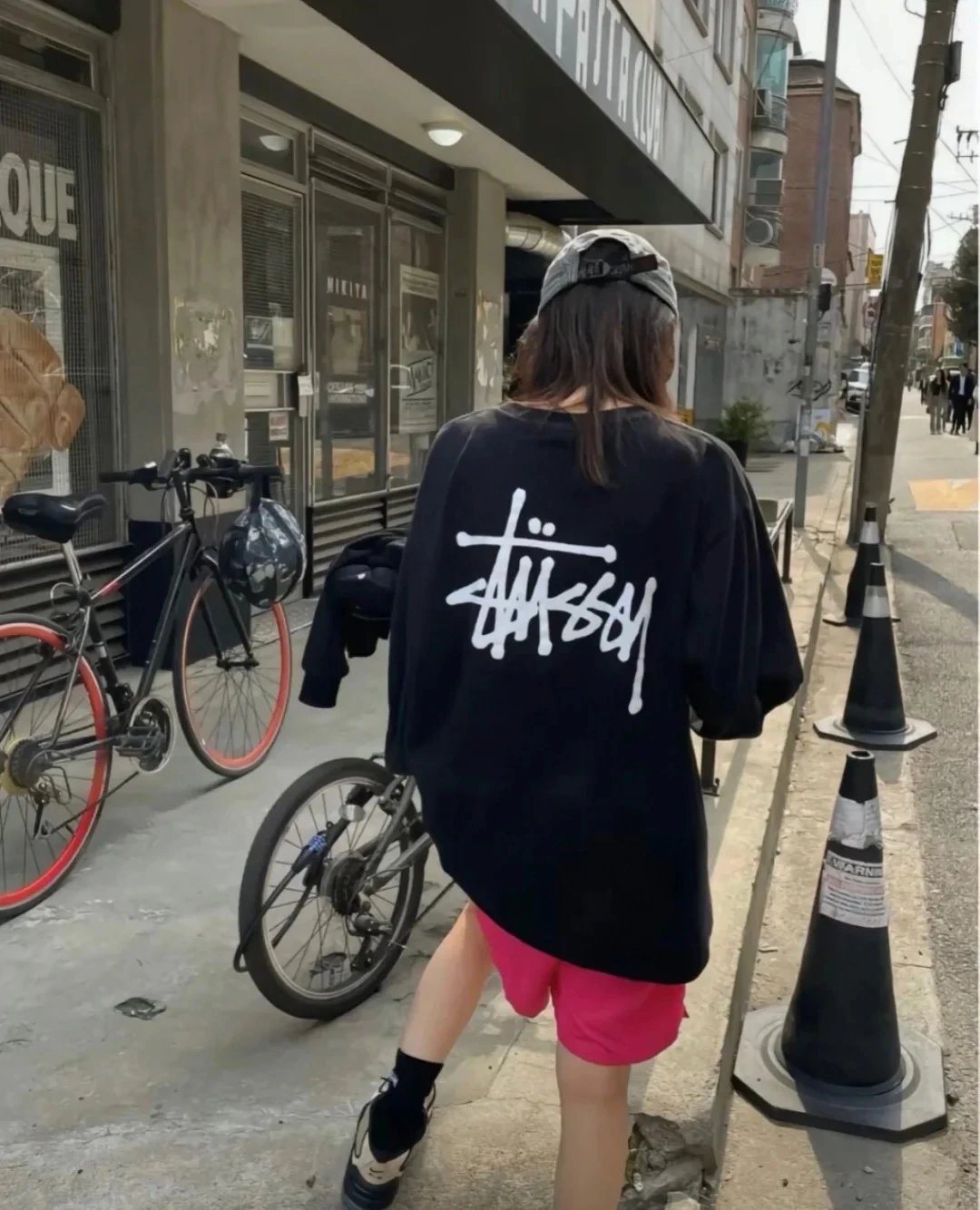 Graphic Print T-Shirt Couple Style photo 4