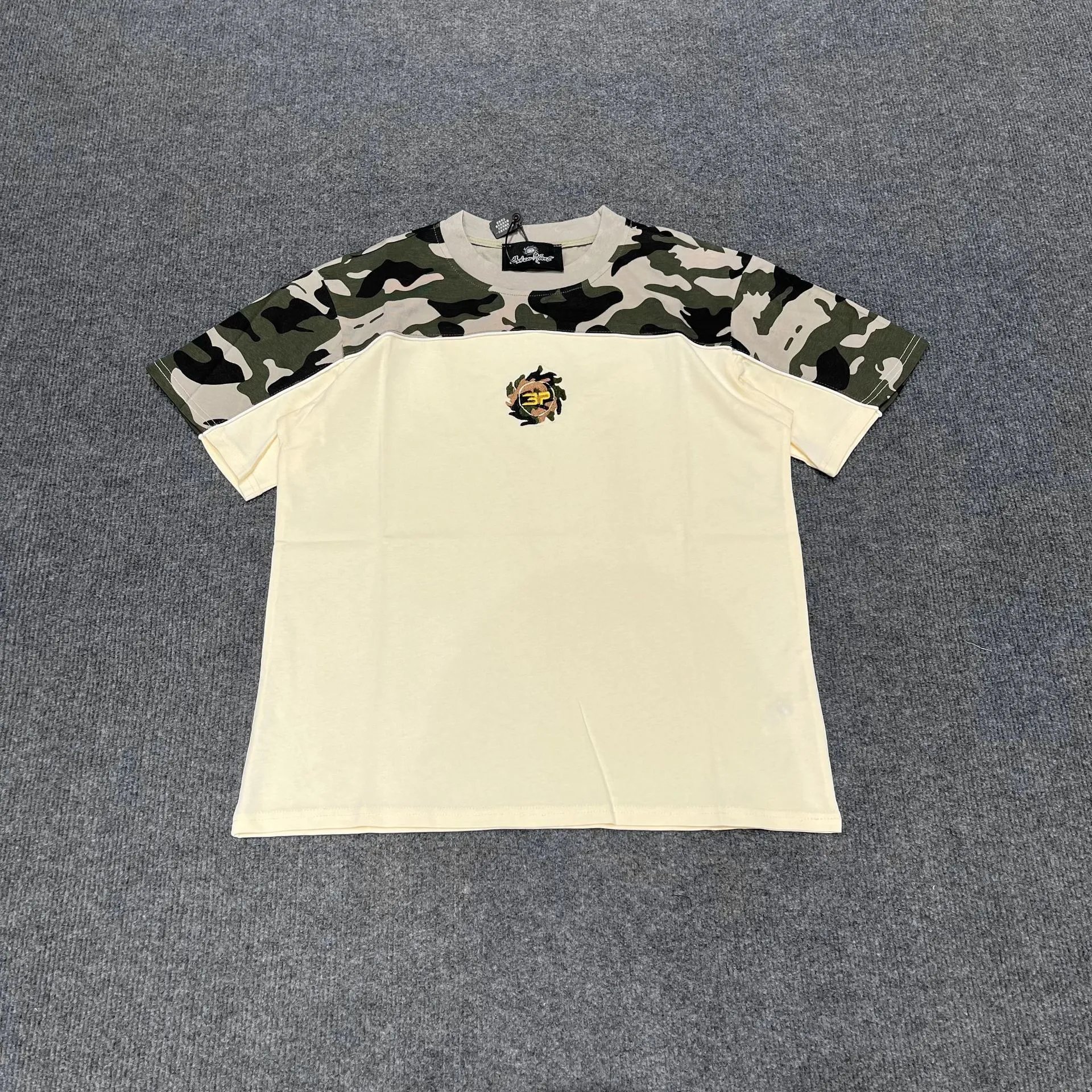 Logo Embroidered Camo Short Sleeve Shorts Set photo 3