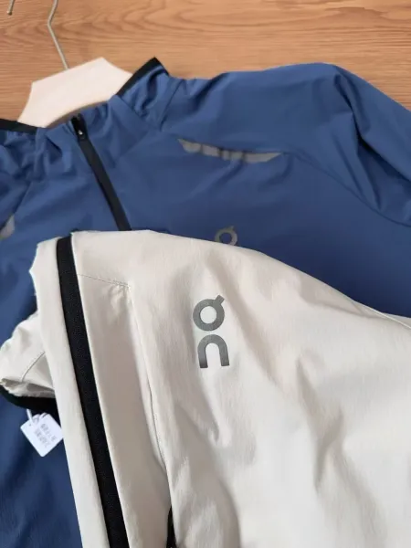 On Running Windbreaker Jacket Navy Blue Outerwear - 11
