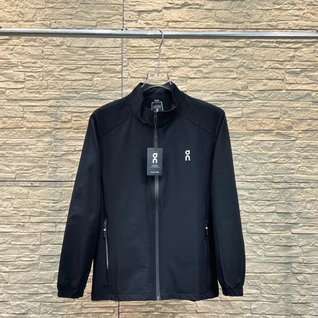 On Running Windbreaker Black Jacket - 10