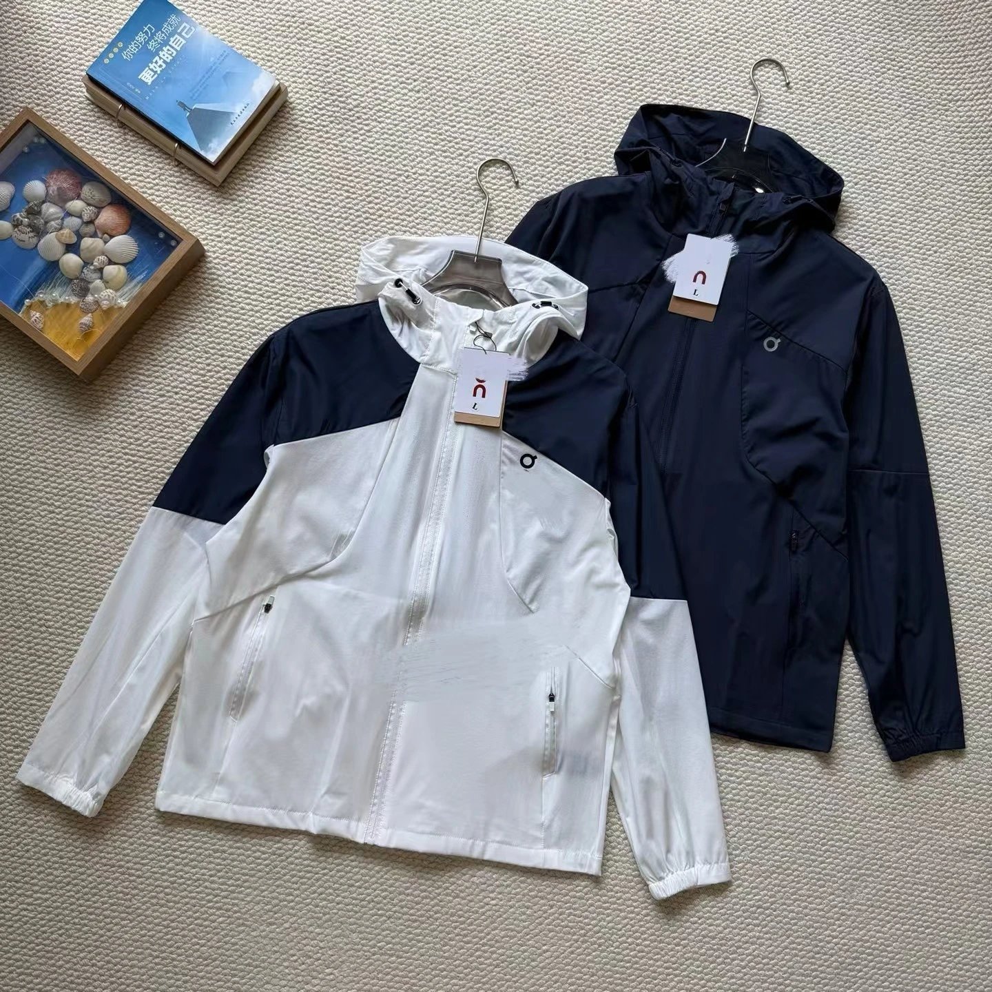 Outdoor Lightweight Hooded Jacket photo 4
