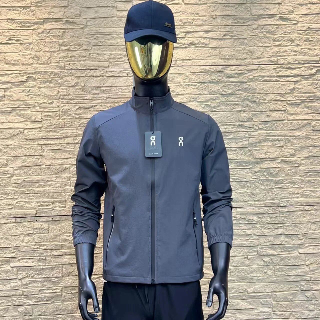 On Running Windbreaker Black Jacket - 4