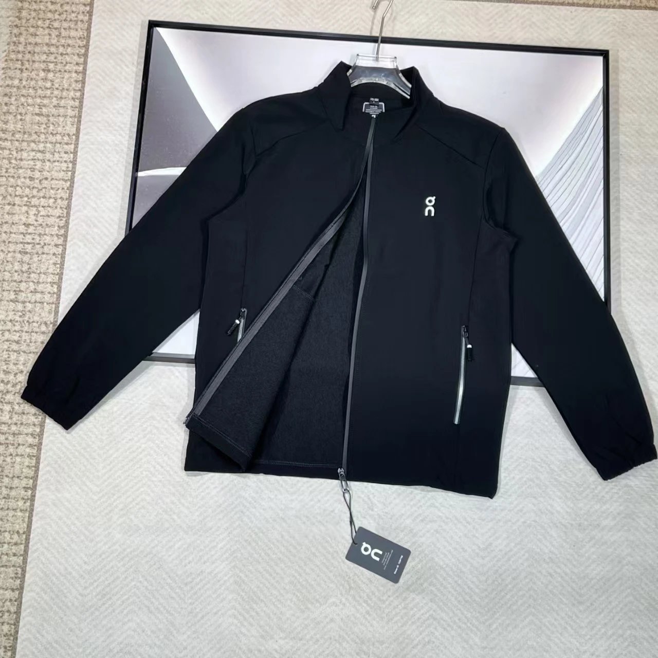 On Running Windbreaker Black Jacket - 13
