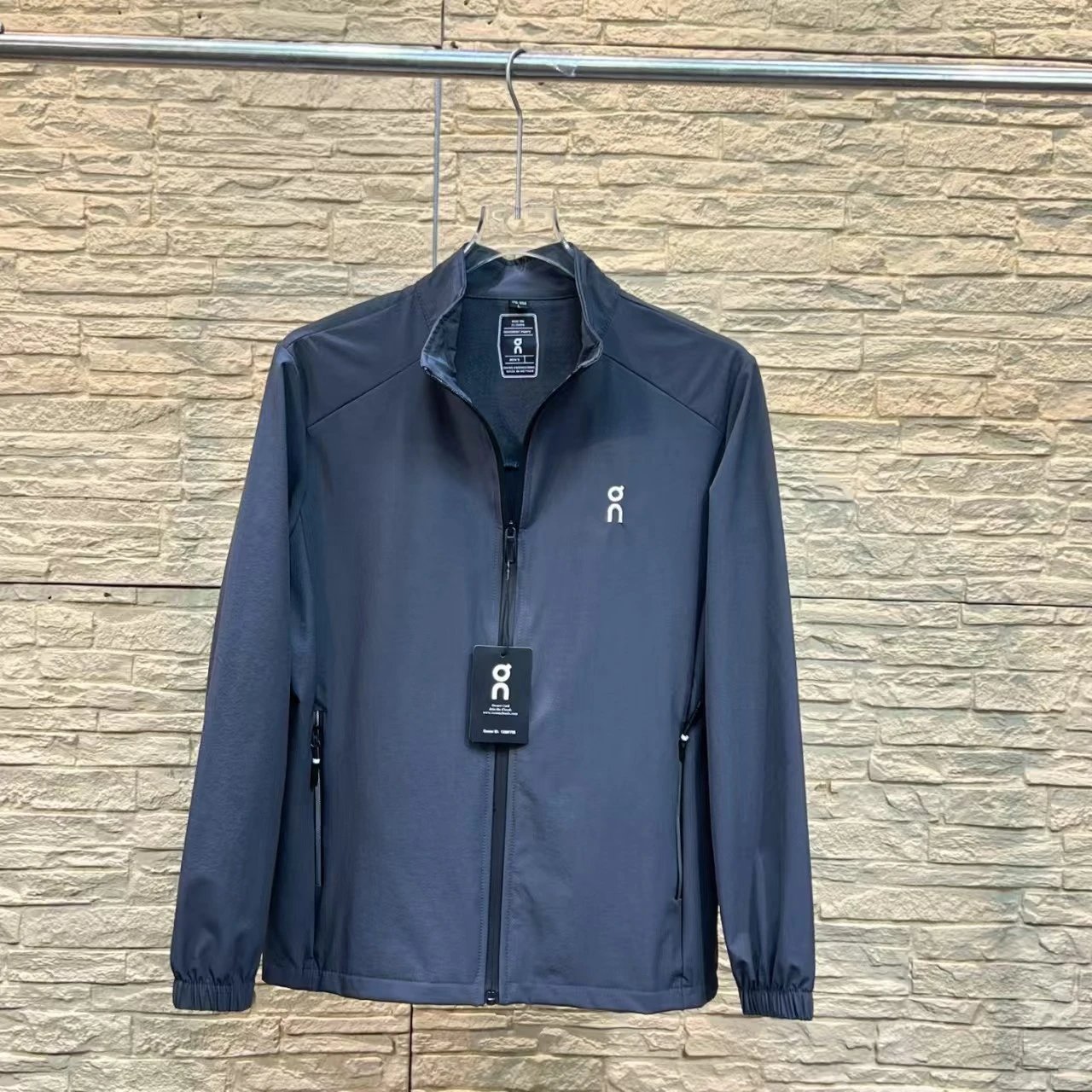 On Running Windbreaker Black Jacket - 7