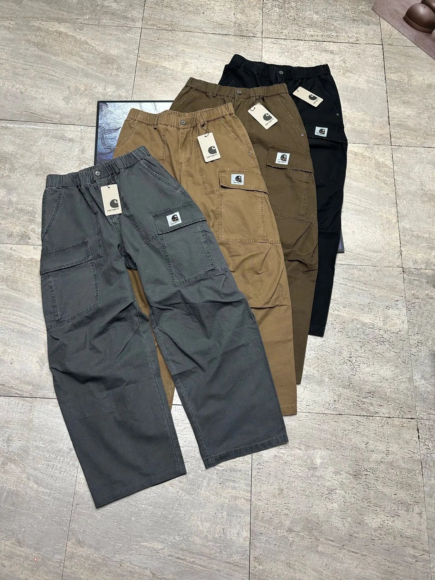 Classic Mountain Badge Outdoor Multi-Pocket Cargo Pants photo 8