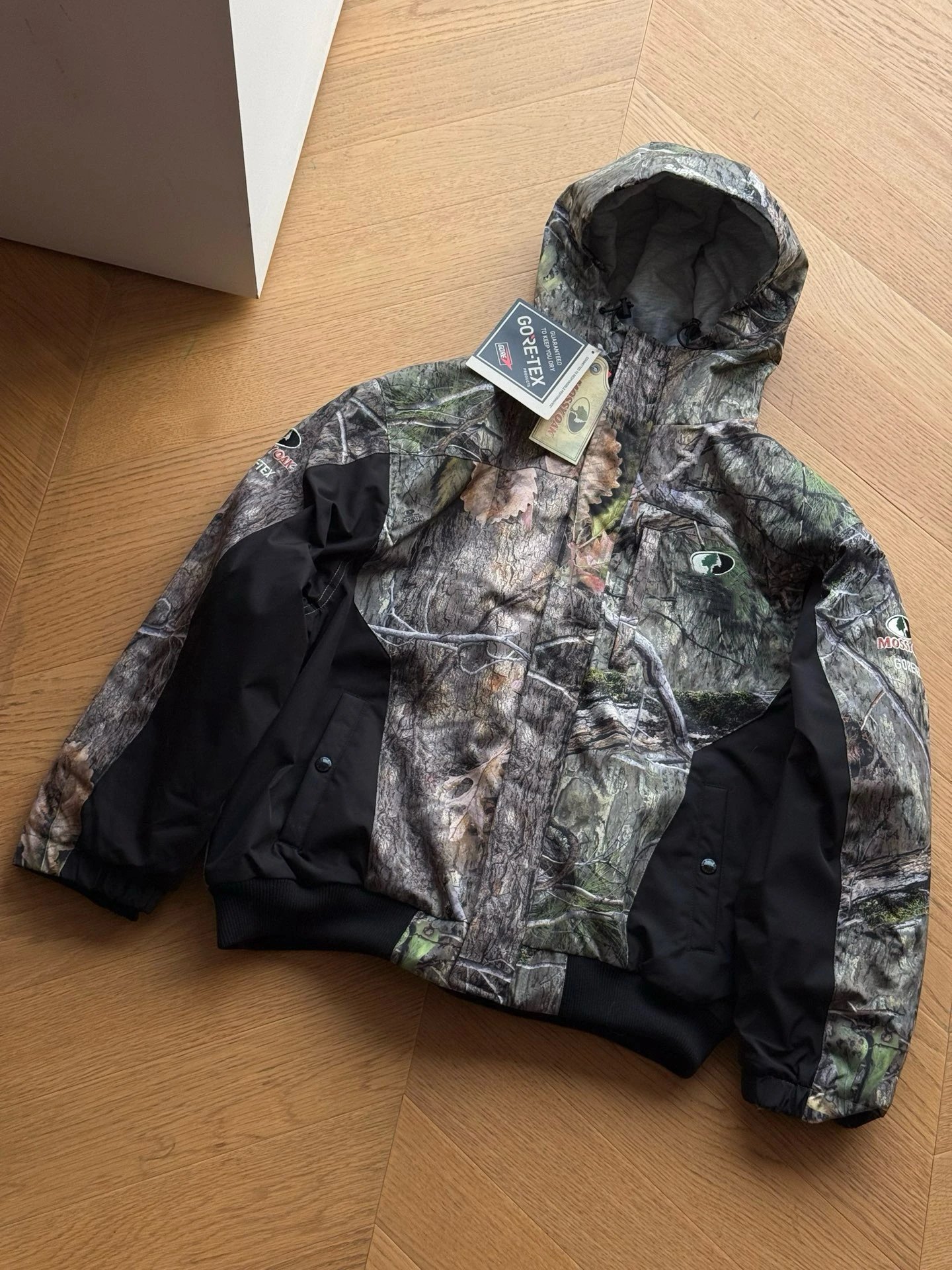 Waterproof Embroidery Quilted Jacket photo 5