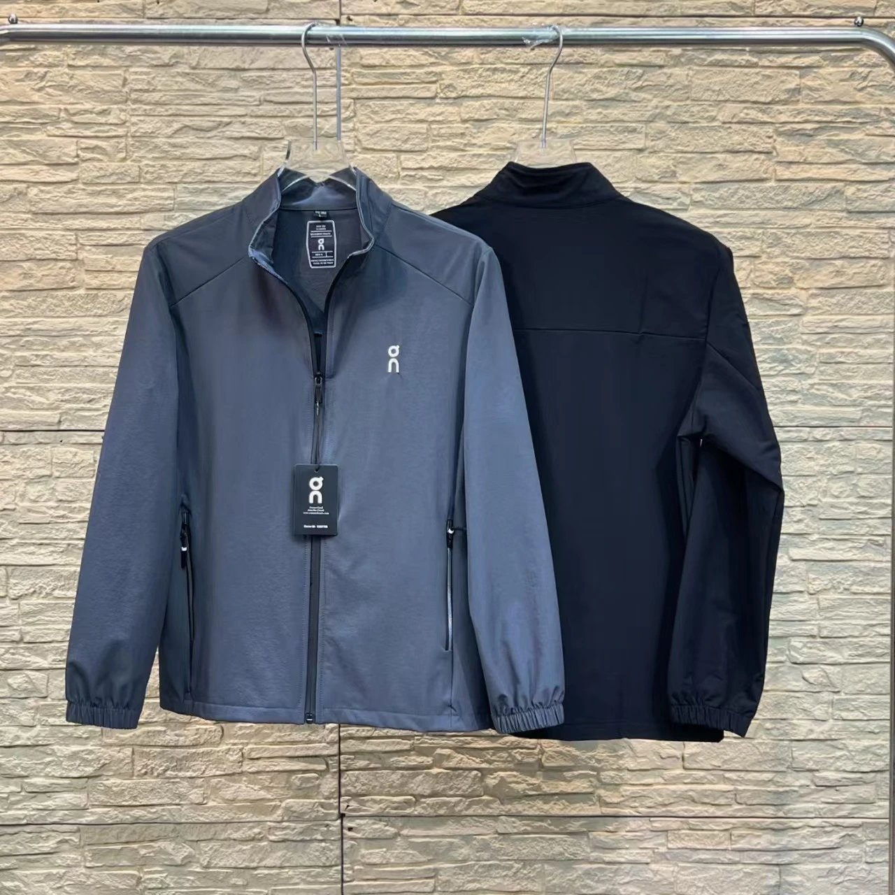 On Running Windbreaker Black Jacket - 8