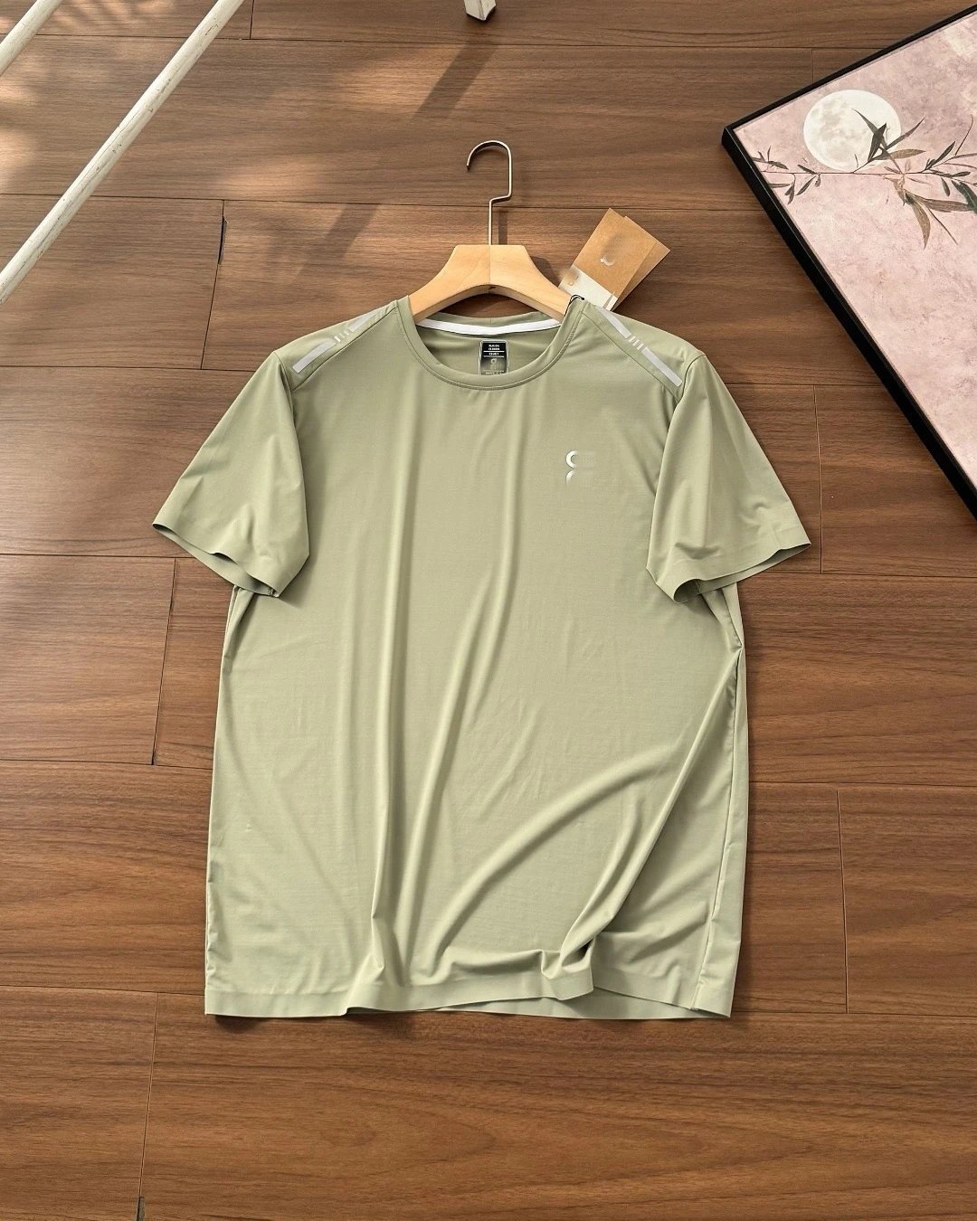 3M Reflective Quick Dry T-Shirt photo 5