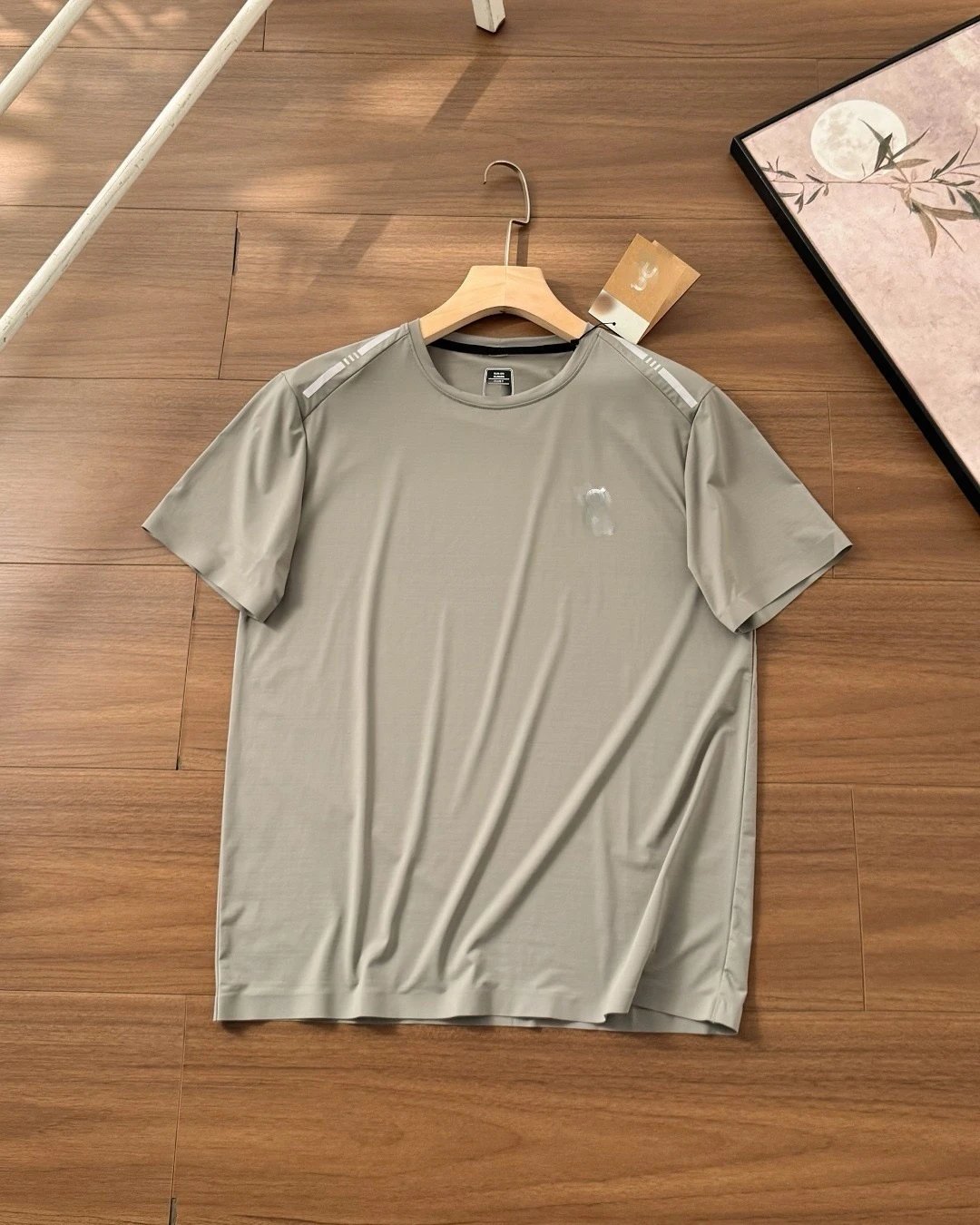 3M Reflective Quick Dry T-Shirt photo 4