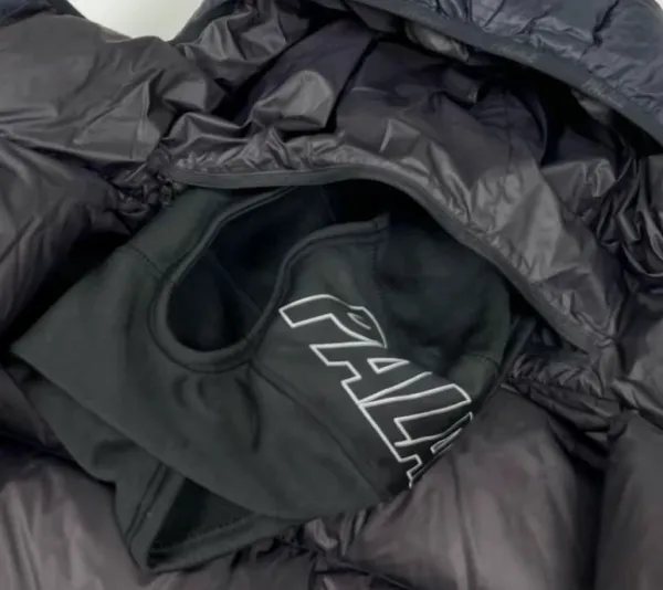 Palace Outline Logo Beanie Black - 16