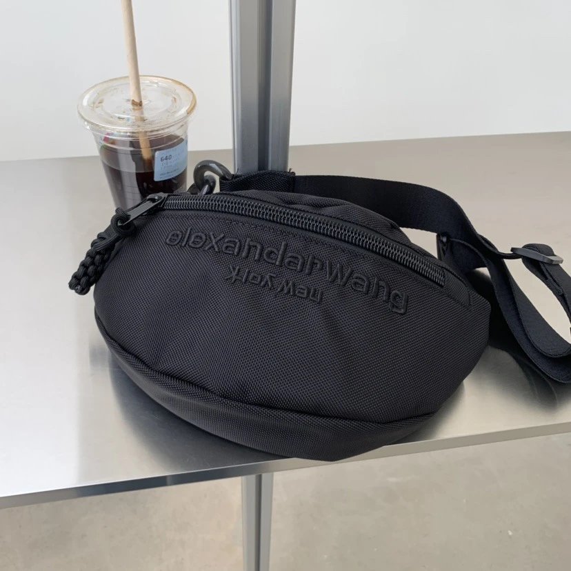 Canvas crossbody chest bag photo 3