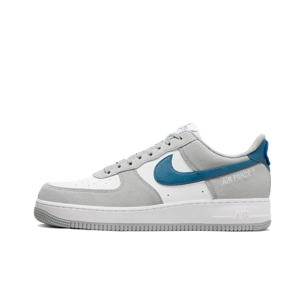 Nike Air Force 1 Low photo 6