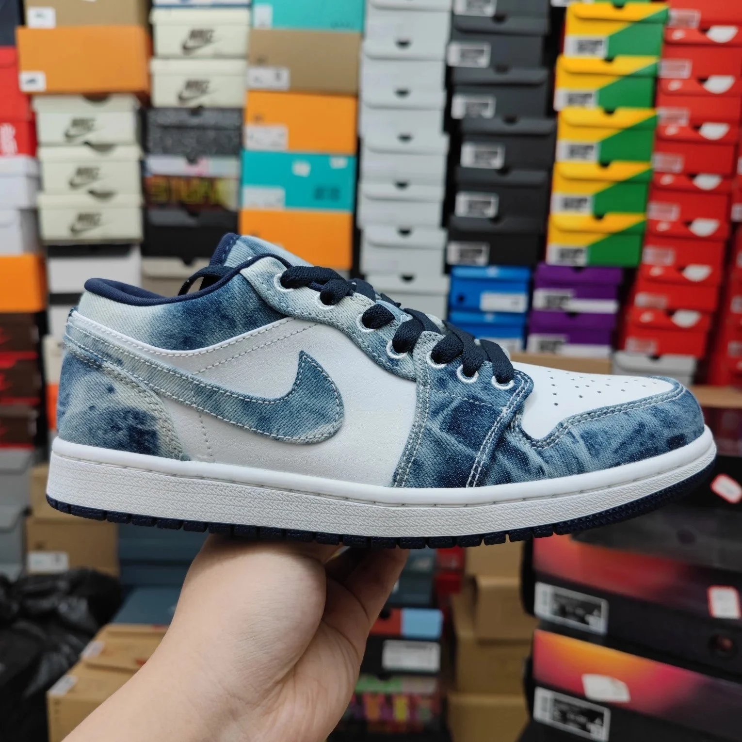 Low-Top Skate Shoe photo 6