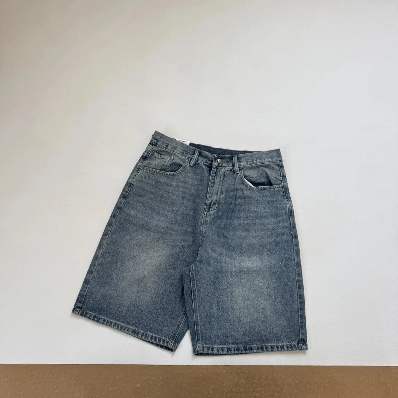 Pocket Applique Label Logo Washed Straight Denim Shorts photo 4