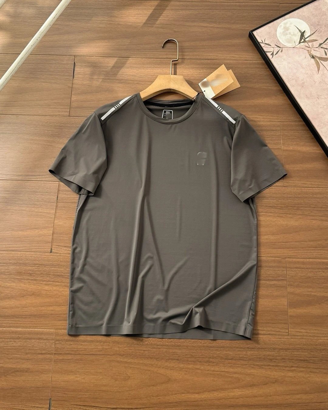 3M Reflective Quick Dry T-Shirt photo 3