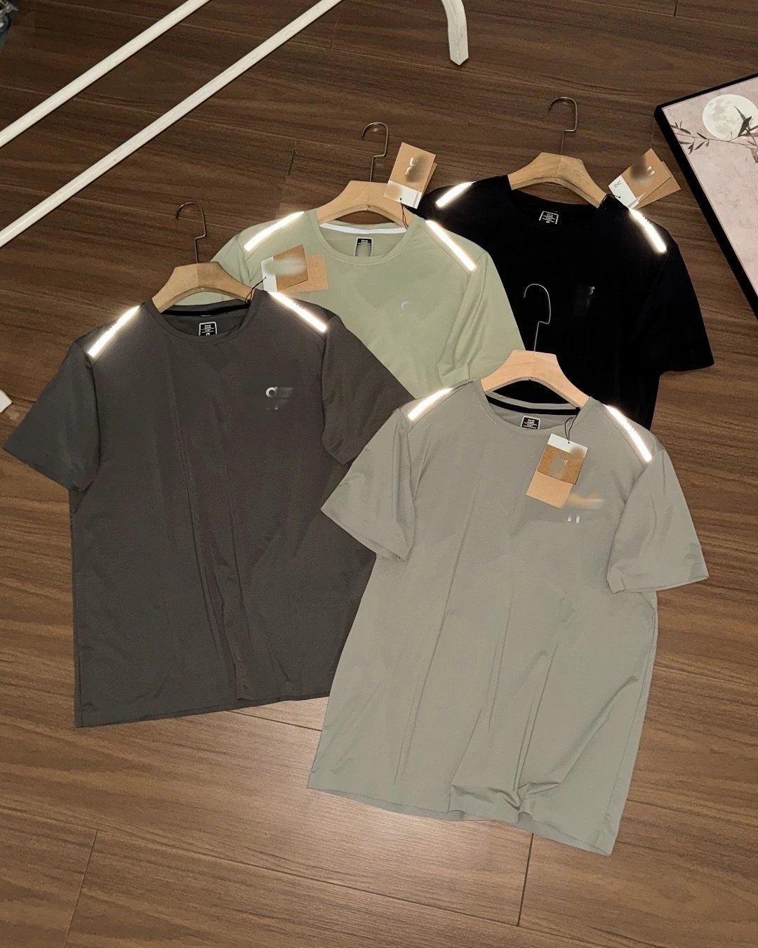 3M Reflective Quick Dry T-Shirt photo 6