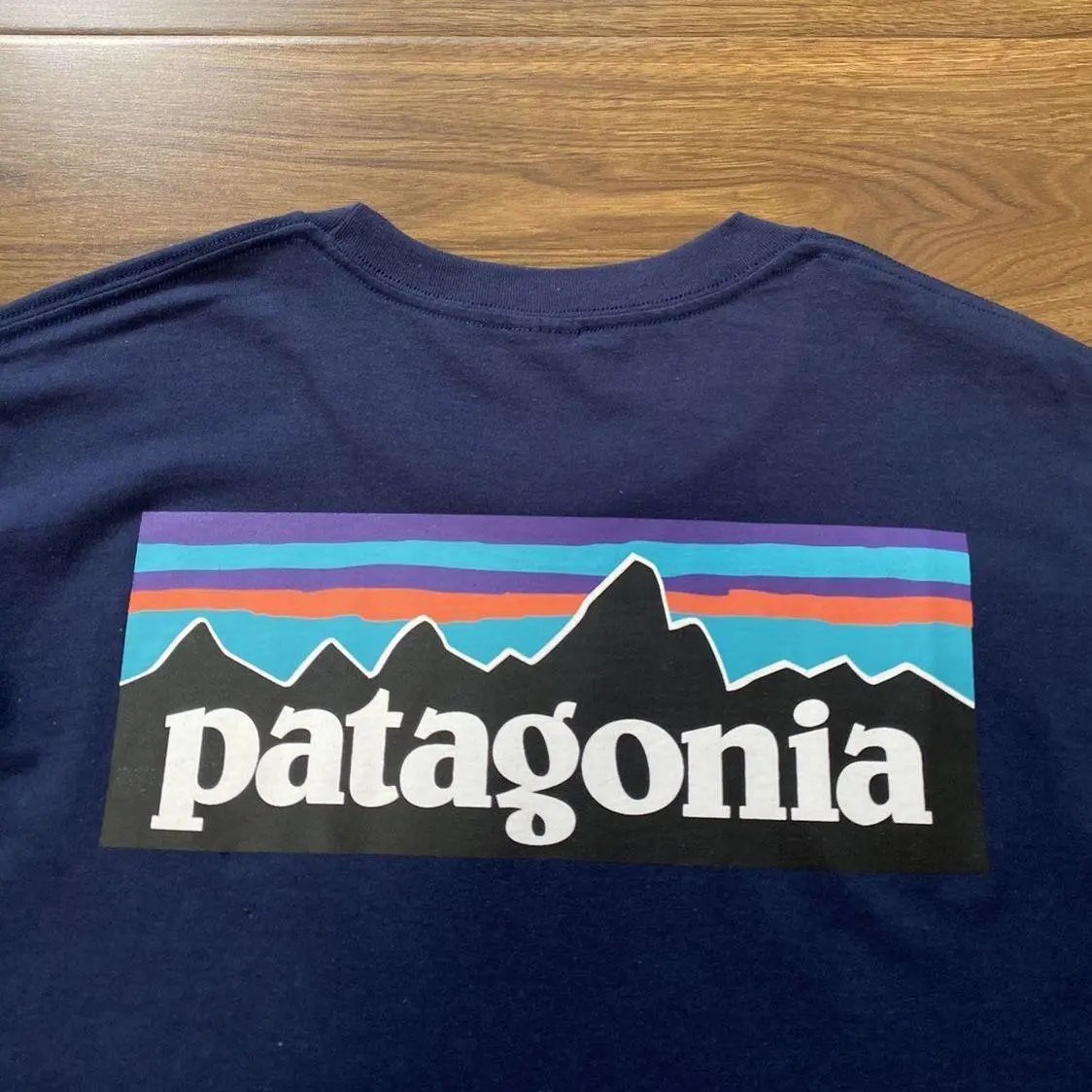 Patagonia P-6 Logo Responsibili-Tee Navy T-Shirt - 8