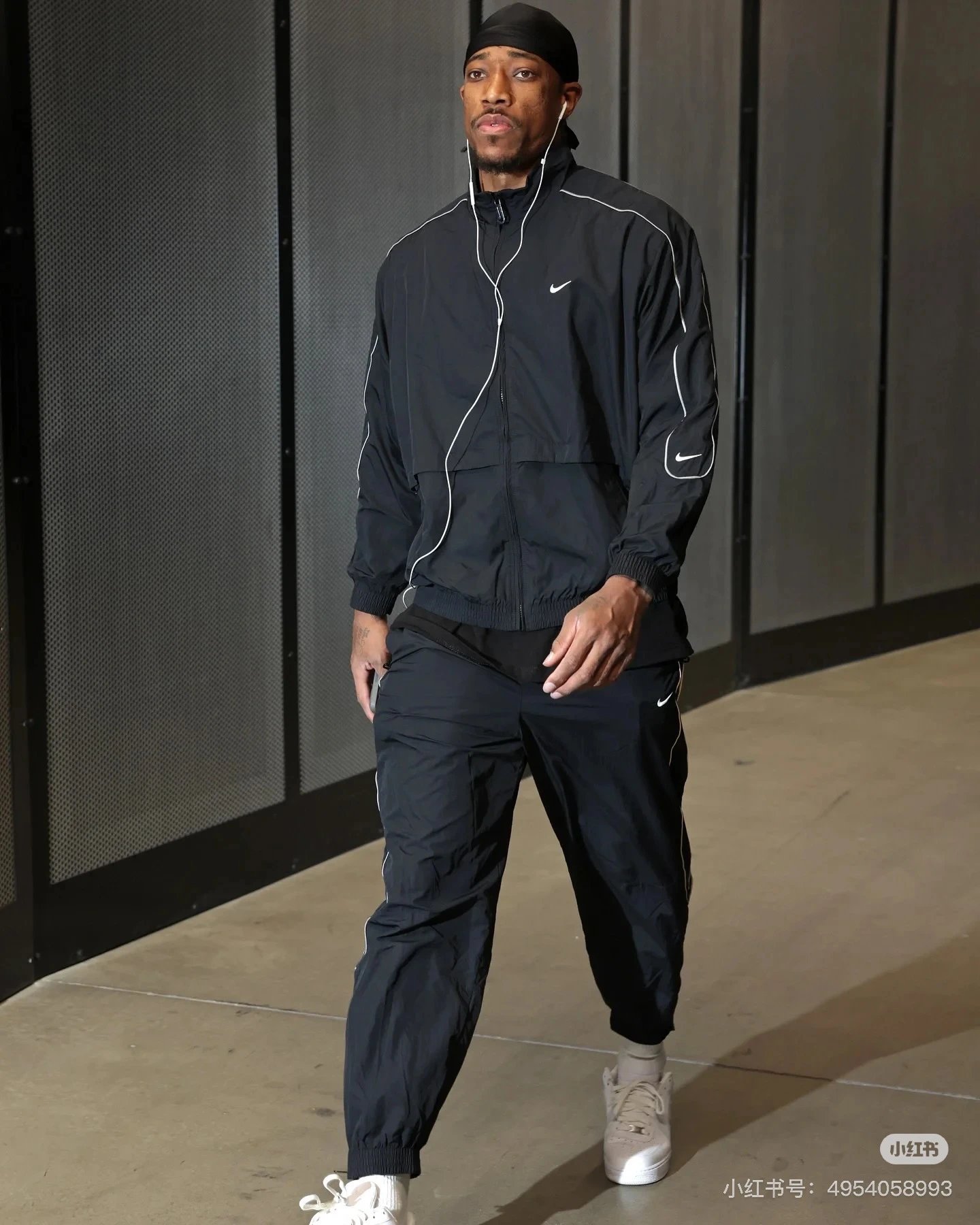 Logo Embroidery Reflective Casual Tracksuit photo 4
