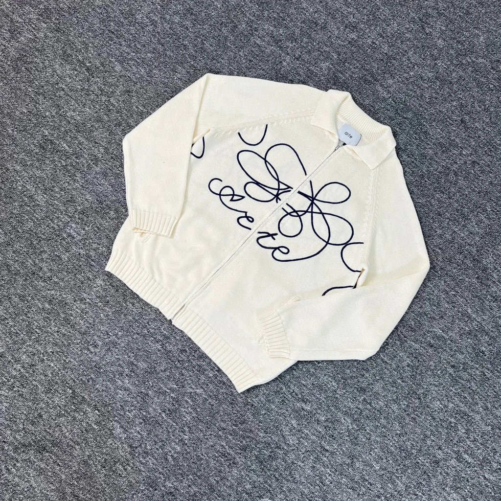 Floral Jacquard Embroidered Logo Cardigan photo 5