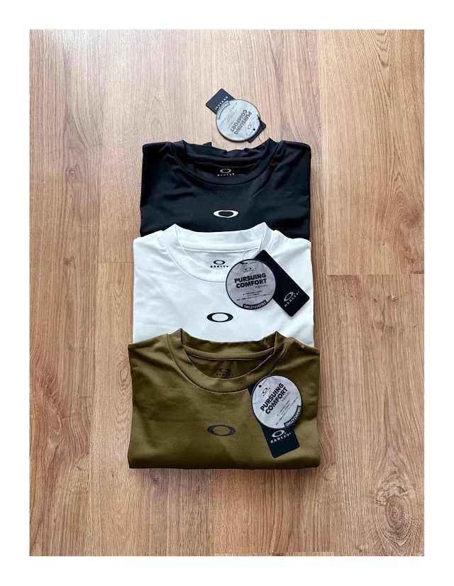 Quick-Dry Stretch Long-Sleeve T-Shirt photo 3