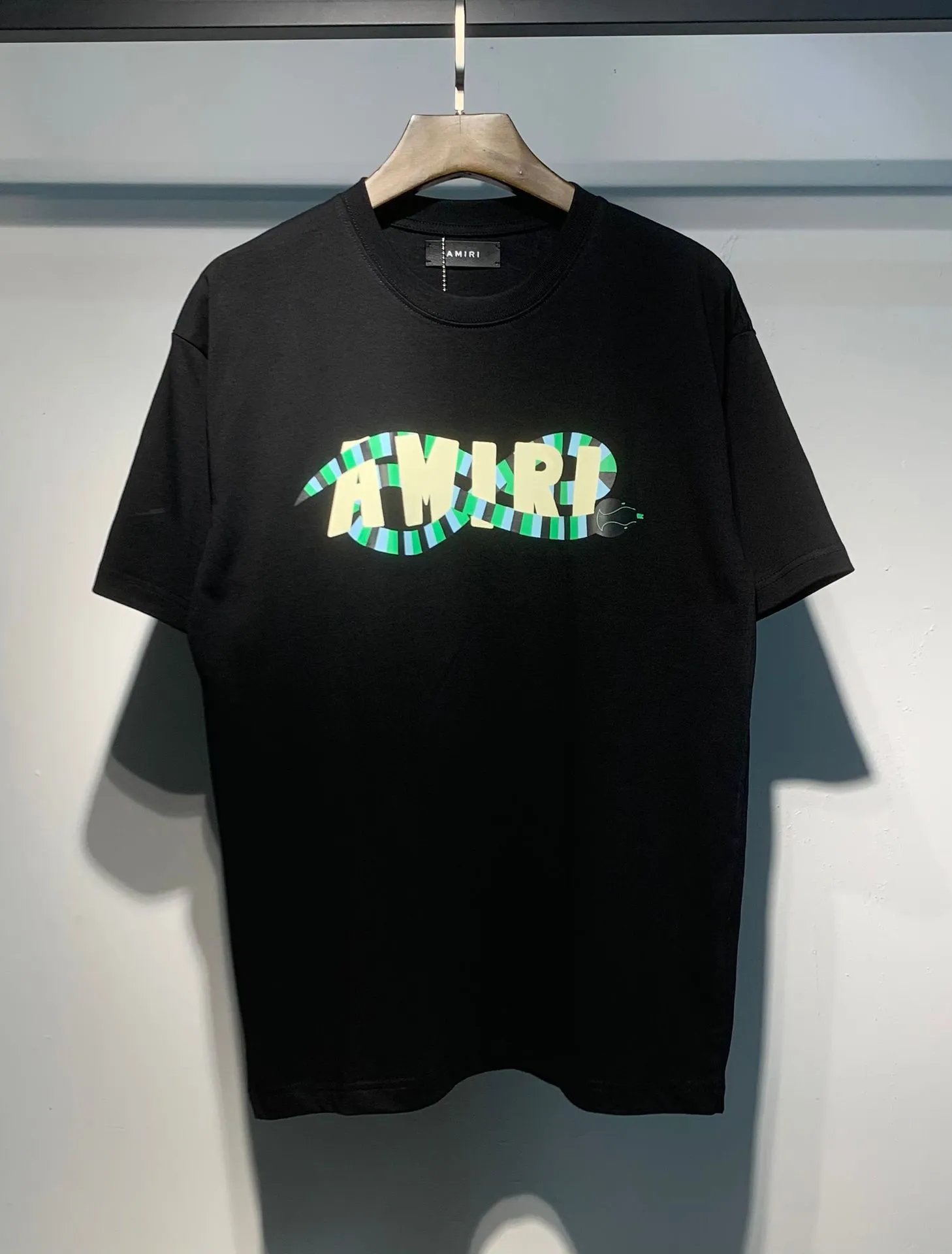 689 Black