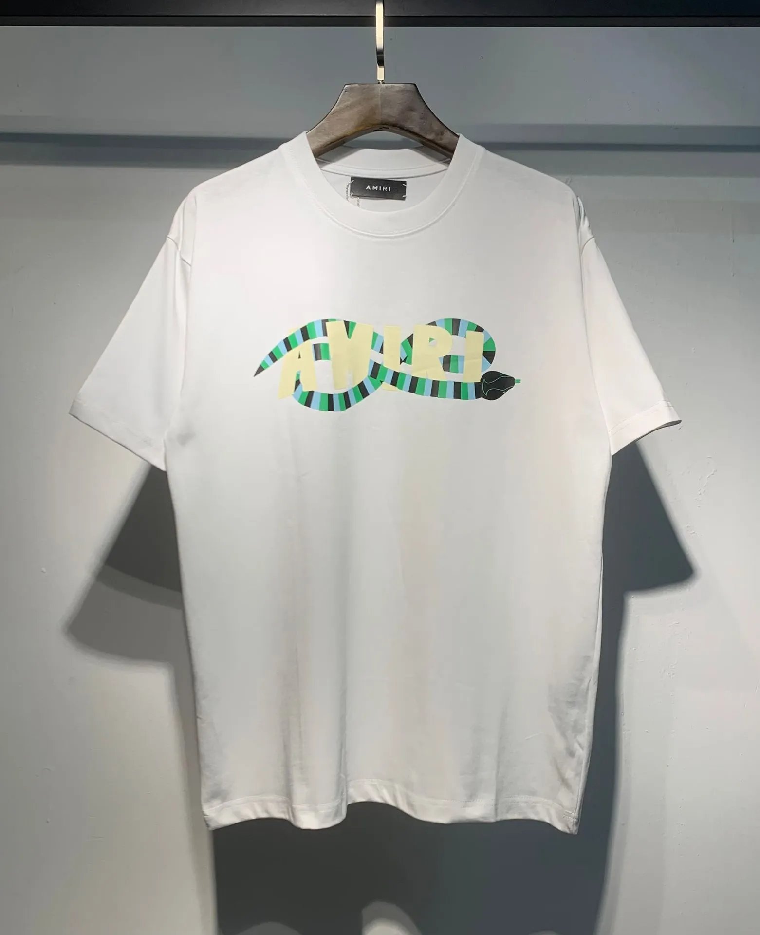 689 White