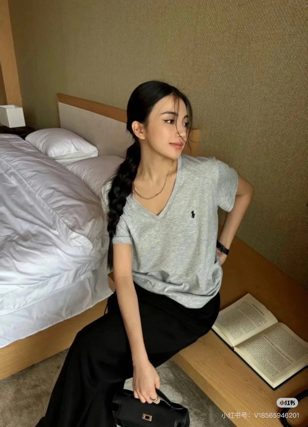 Ralph Lauren V-Neck Embroidered T-Shirt photo 6