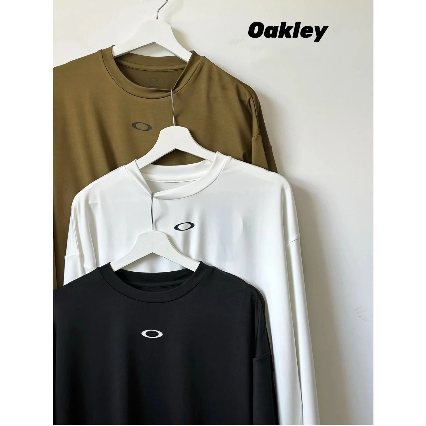 Quick-Dry Stretch Long-Sleeve T-Shirt photo 2