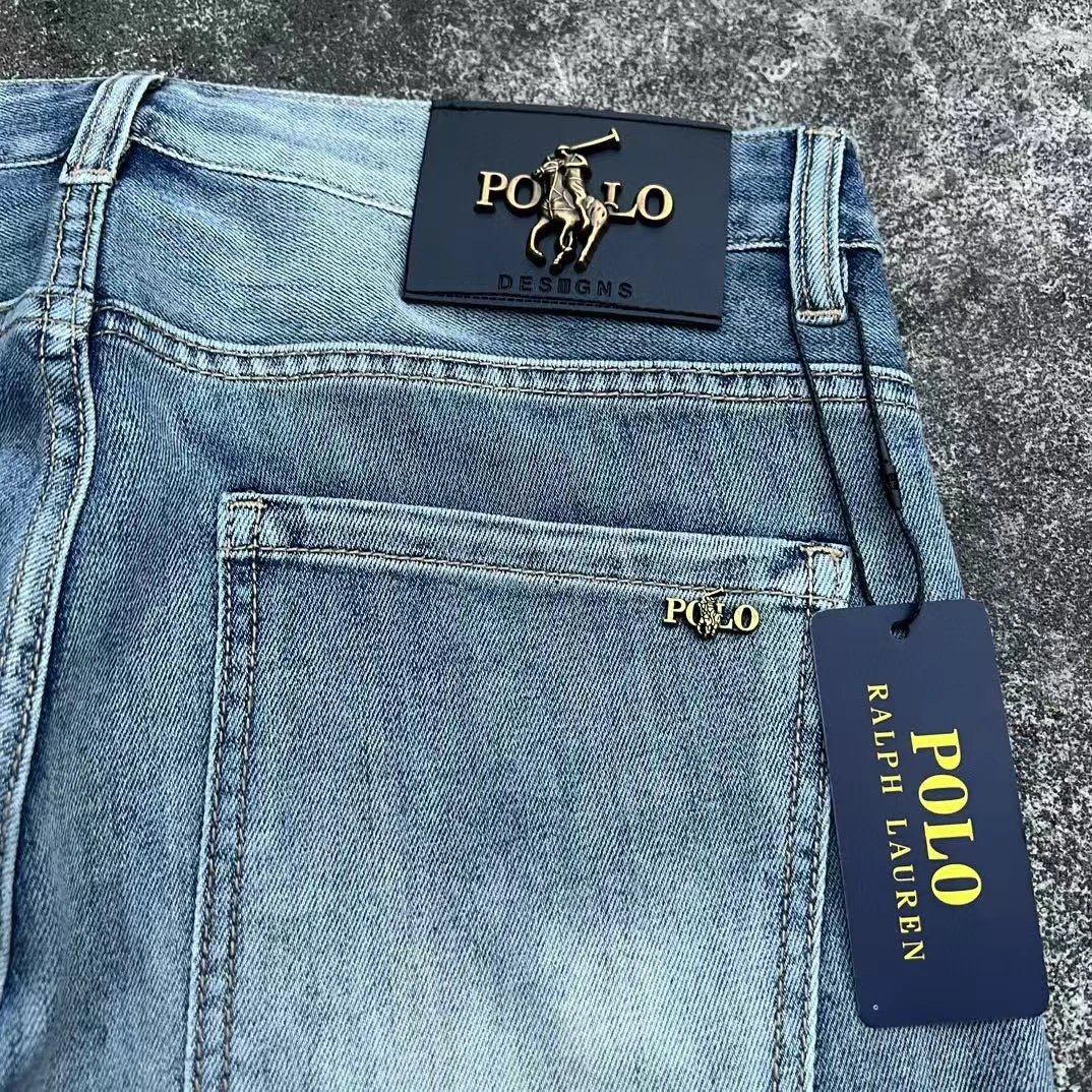 Design Straight-Leg Light Wash Denim Jeans - 5