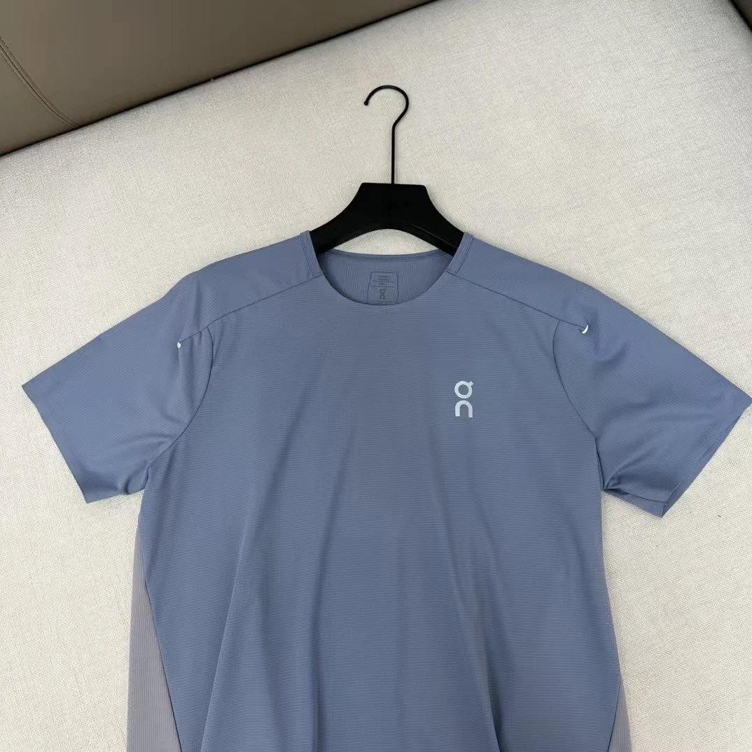 Seamless Heat-Sealed T-Shirt photo 7