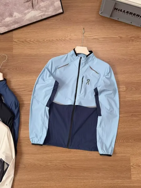 On Running Windbreaker Jacket Navy Blue Outerwear - 3
