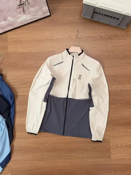 On Running Windbreaker Jacket Navy Blue Outerwear - 4