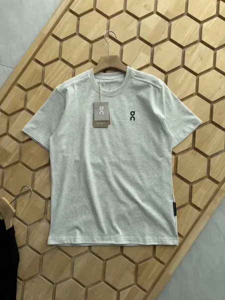 On Running Core Logo T-Shirt Light Gray T-Shirt - 1