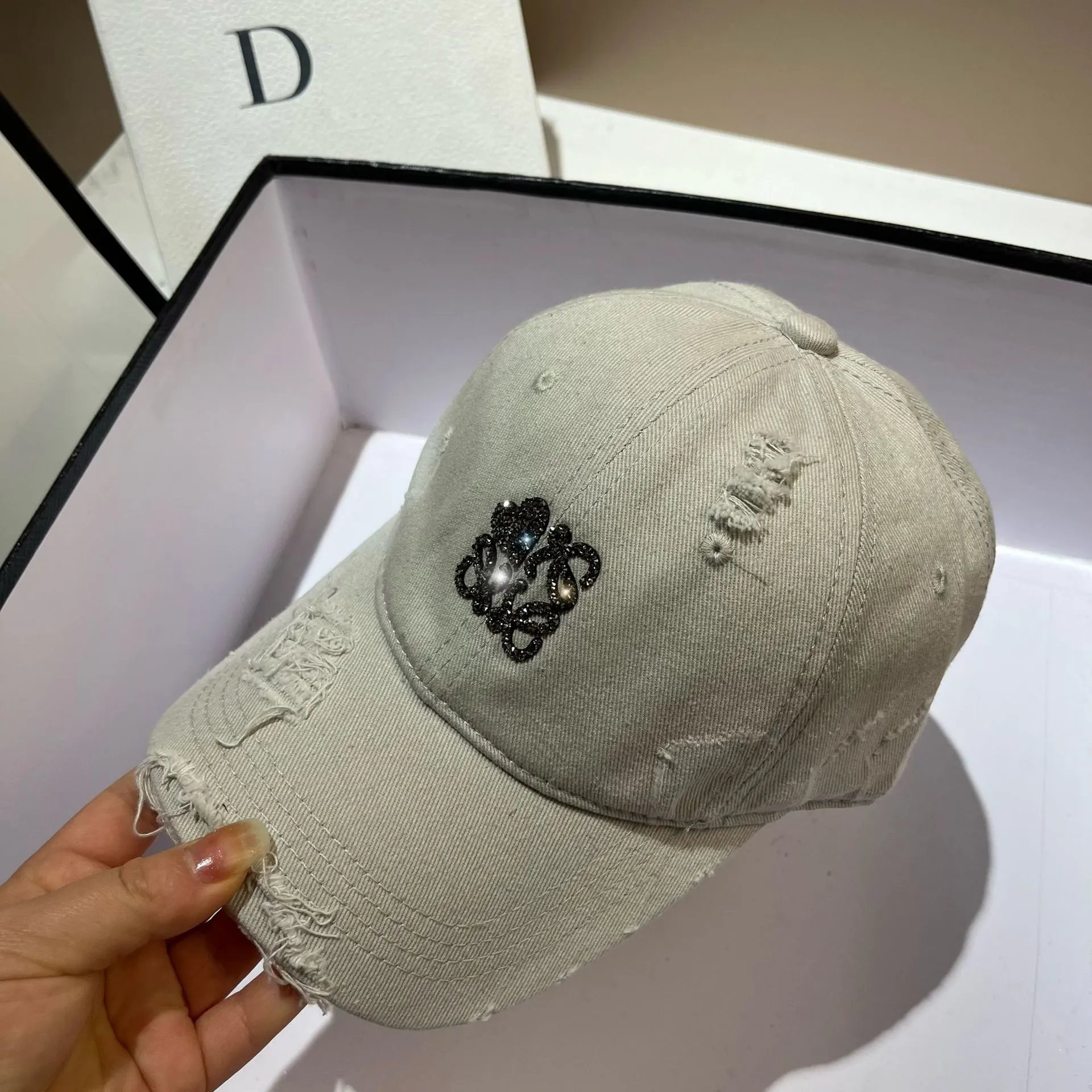 Heart Embroidery Baseball Cap photo 3