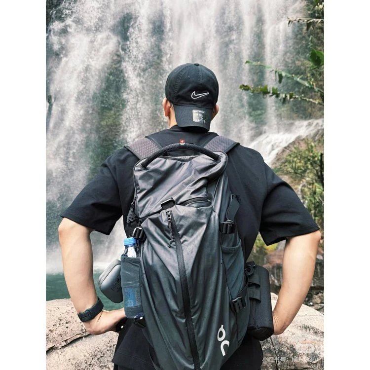 30L Backpack Commute Outdoor photo 8