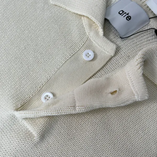 Arte Knit Polo Cream Sweater - 17