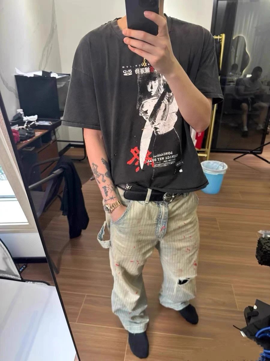 Washed Distressed Jeans photo 6