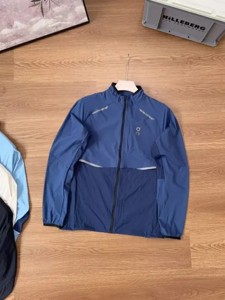 On Running Windbreaker Jacket Navy Blue Outerwear - 9
