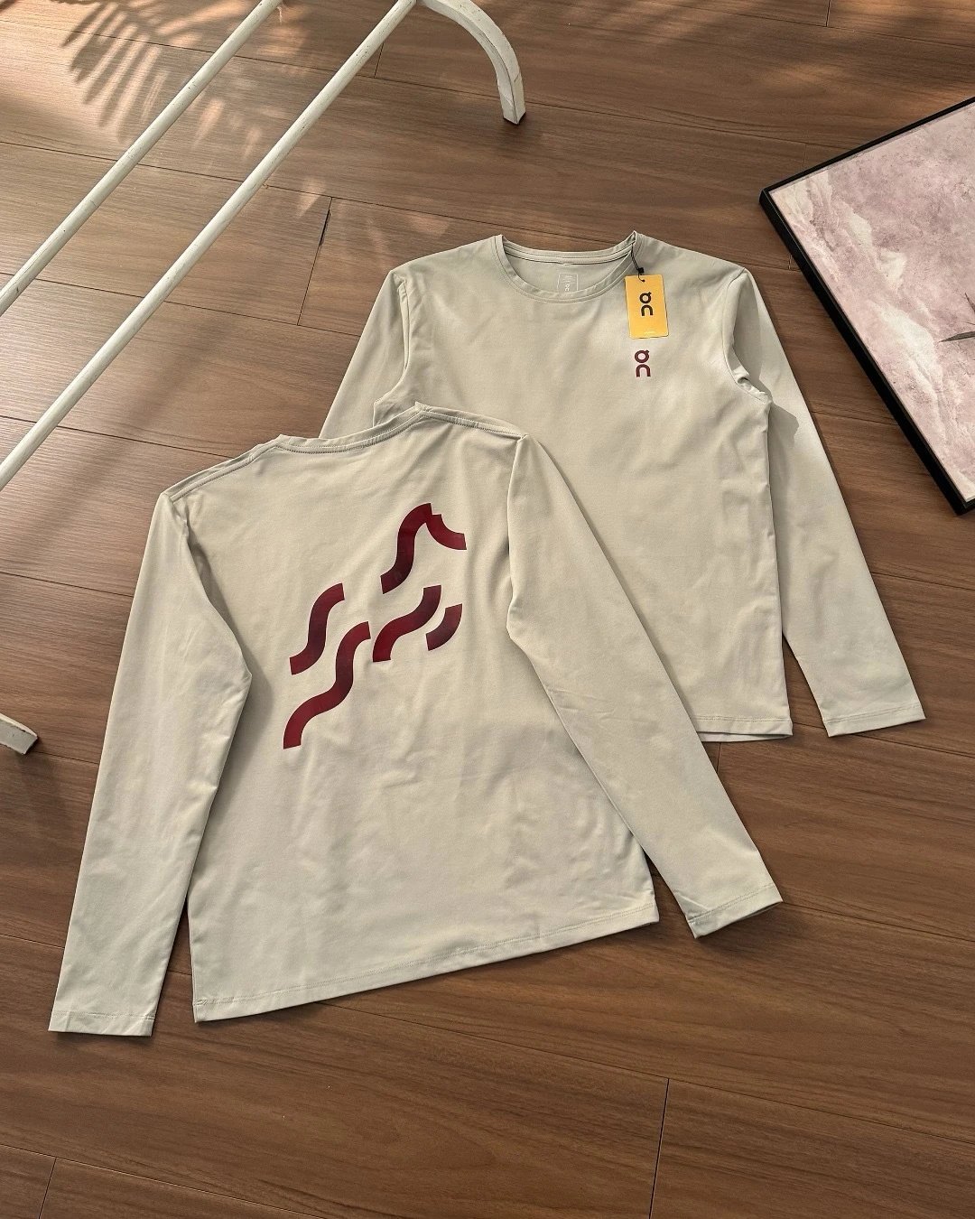 Spring Classic Long Sleeve T-Shirt Relaxed Outdoor photo 5