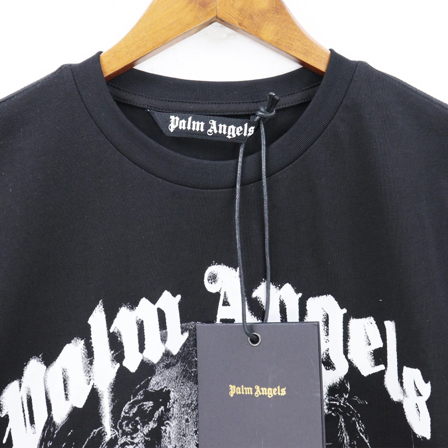 Portrait Letter Print T-Shirt photo 6