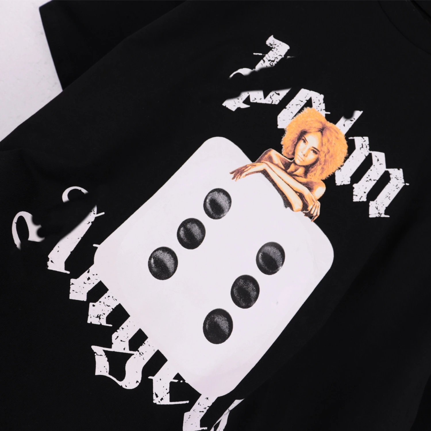 Vintage Graphic Print T-Shirt photo 7