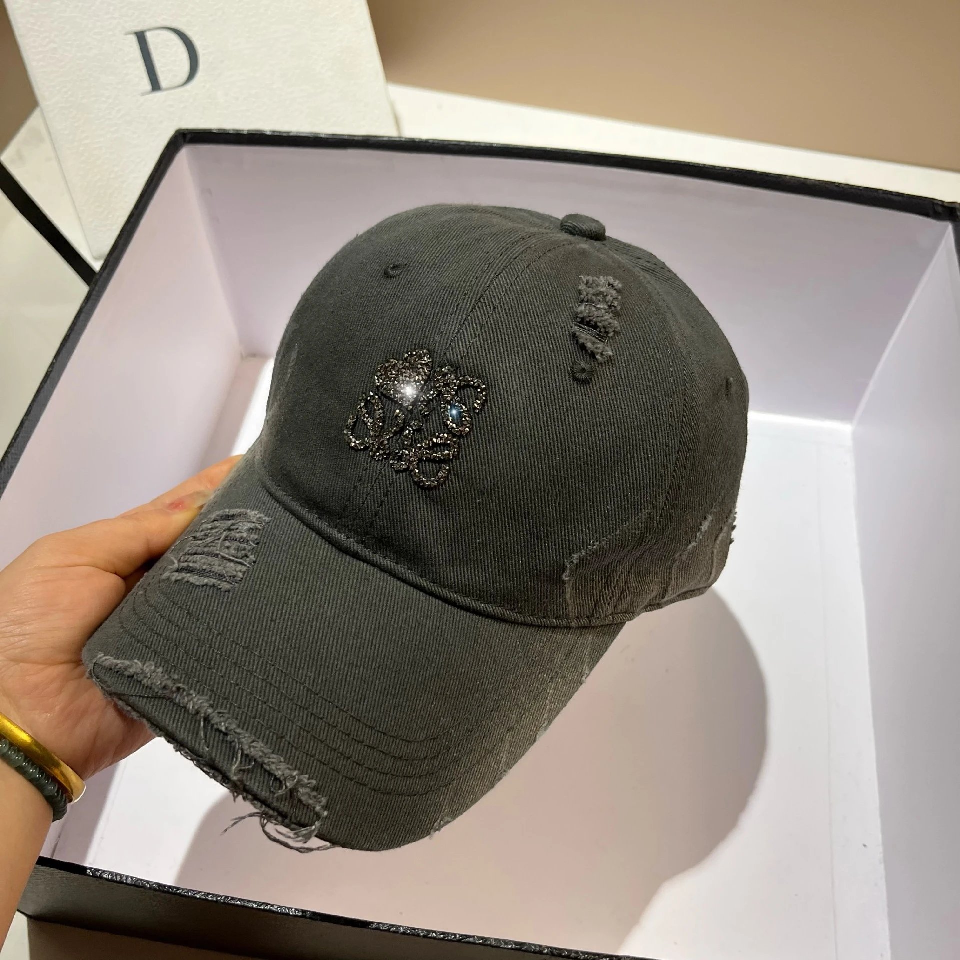 Heart Embroidery Baseball Cap photo 4