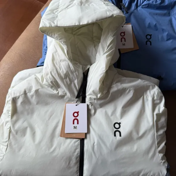 On Running Windbreaker Jacket Black/Navy Outerwear - 35