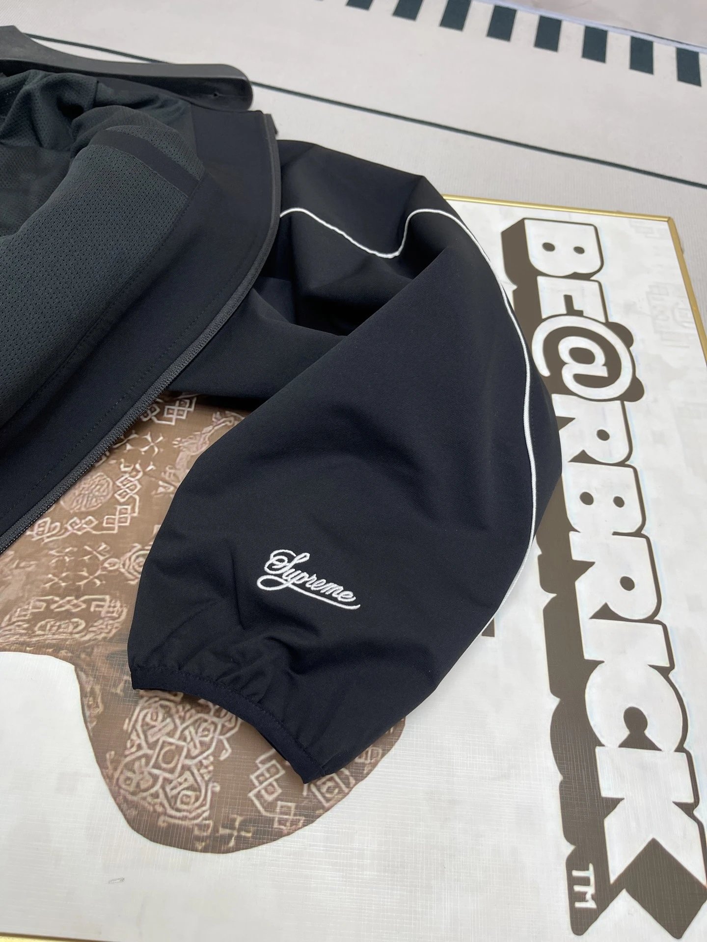 Spring Embroidered Swoosh Jacket photo 7