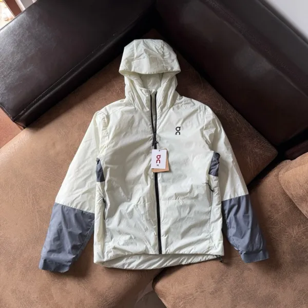 On Running Windbreaker Jacket Black/Navy Outerwear - 17