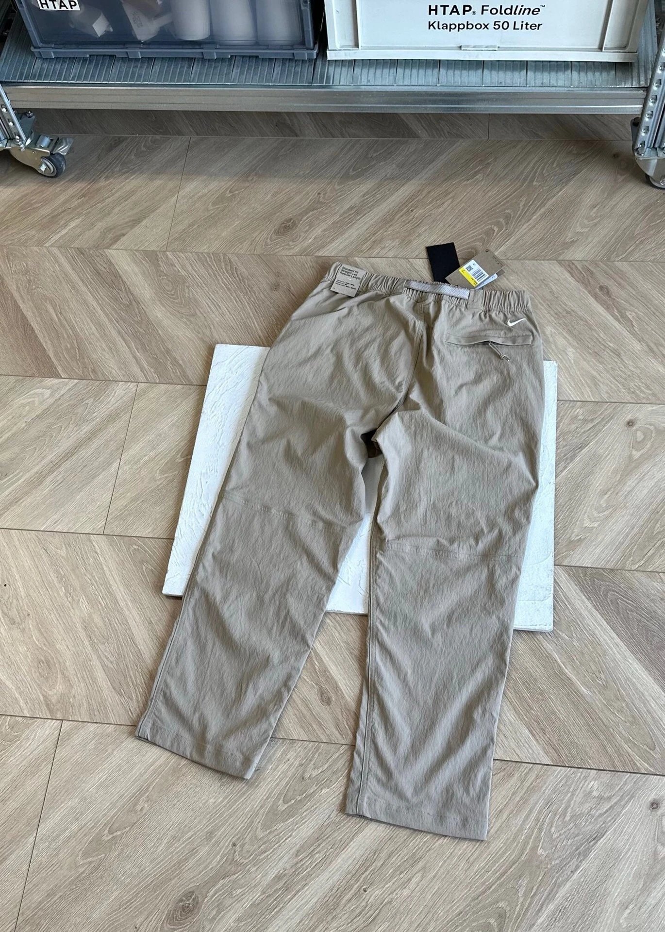 Outdoor Water-Resistant Pants photo 8